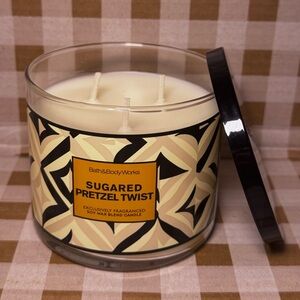 NWT B&BW Sugared Pretzel Twist 3 wick candle